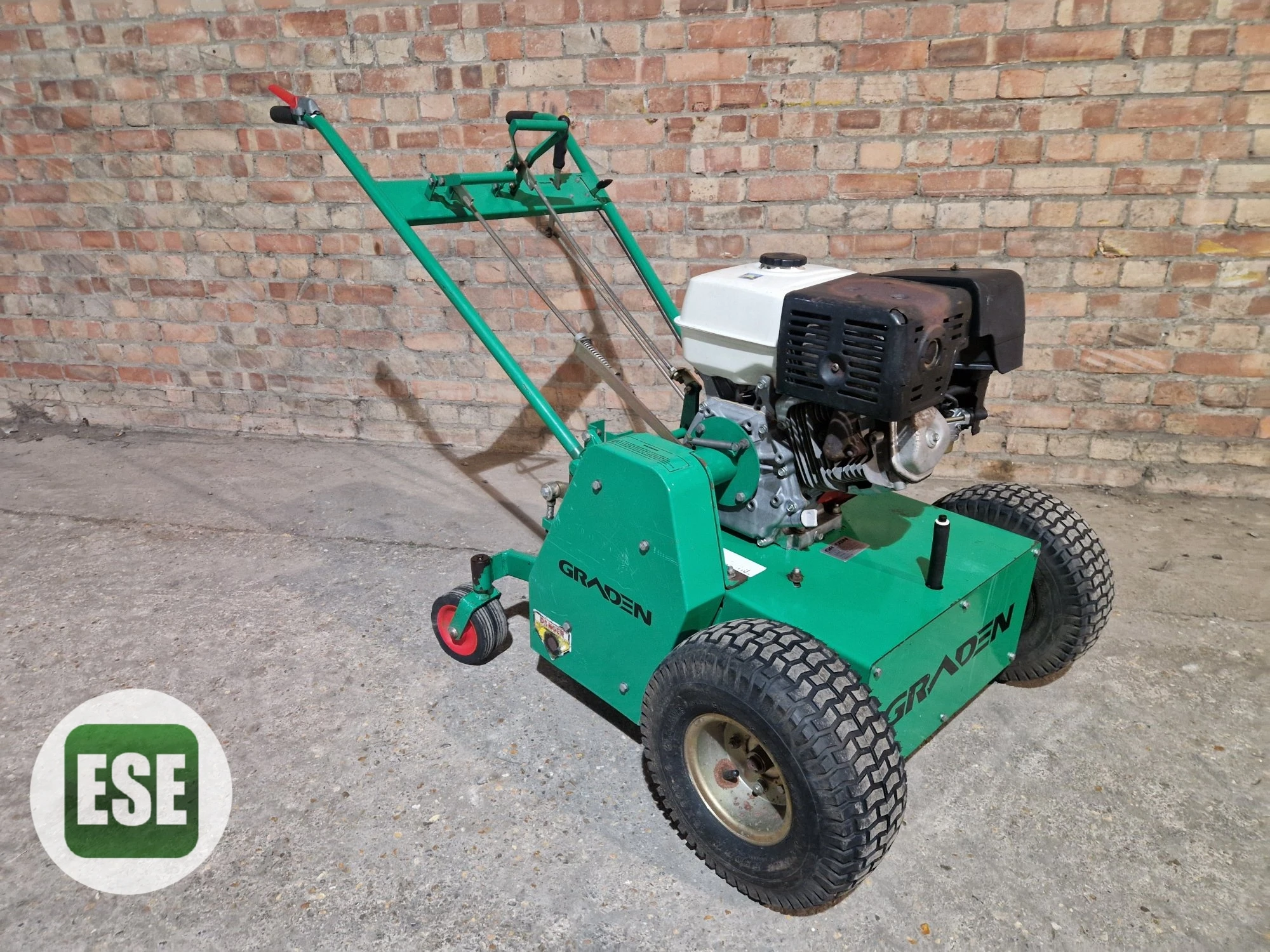 Graden GS04 Pedestrian Scarifier